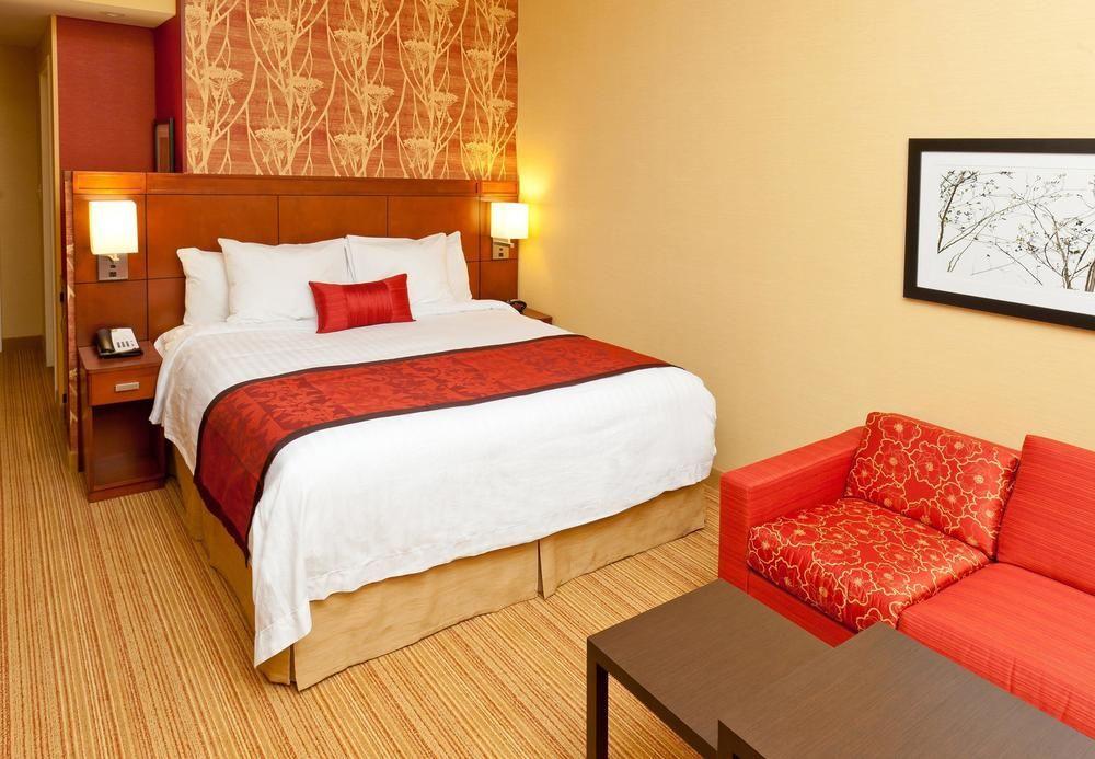 Courtyard By Marriott Buffalo Airport Чіктоваґа Екстер'єр фото