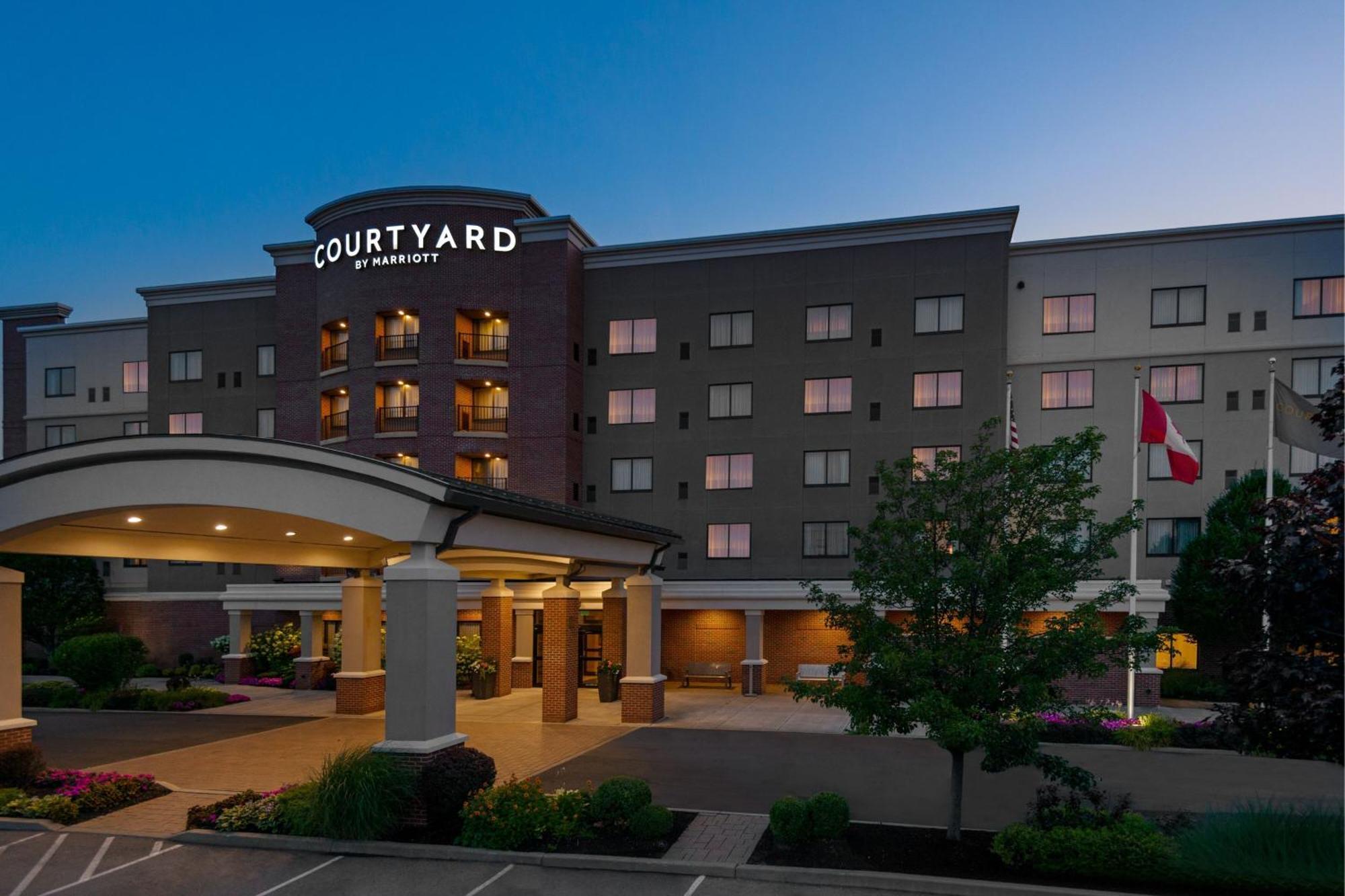 Courtyard By Marriott Buffalo Airport Чіктоваґа Екстер'єр фото