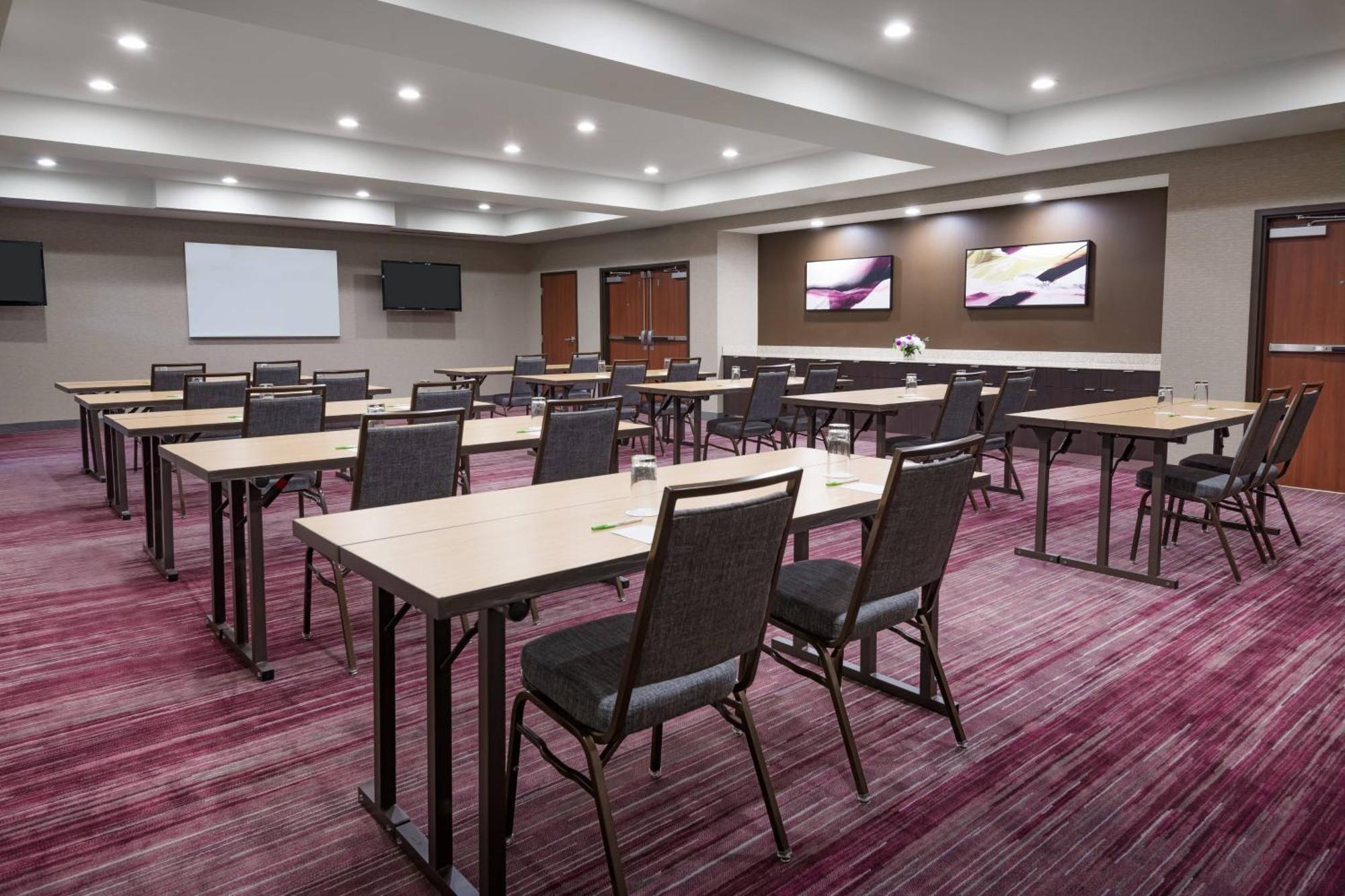 Courtyard By Marriott Buffalo Airport Чіктоваґа Екстер'єр фото