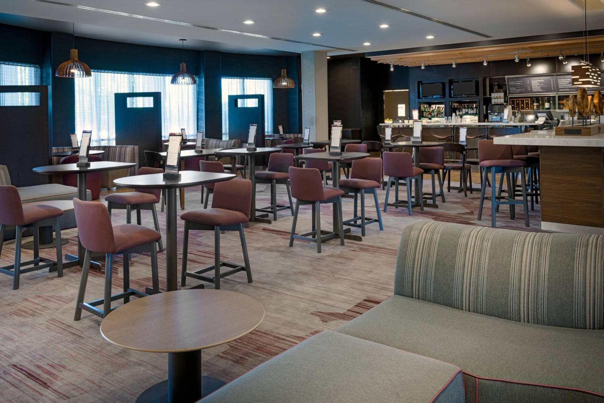 Courtyard By Marriott Buffalo Airport Чіктоваґа Екстер'єр фото