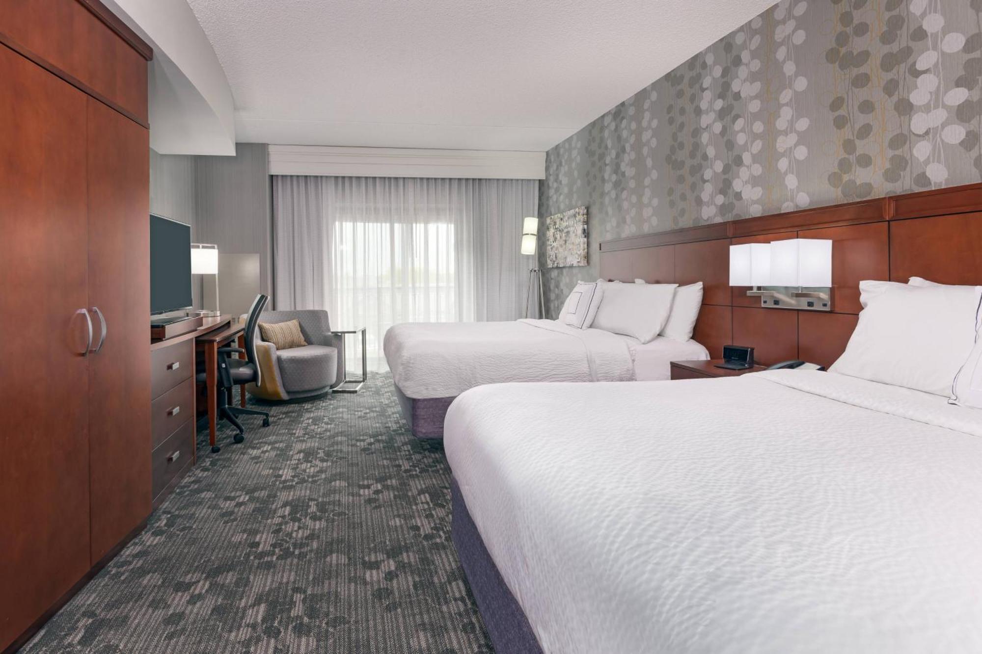 Courtyard By Marriott Buffalo Airport Чіктоваґа Екстер'єр фото