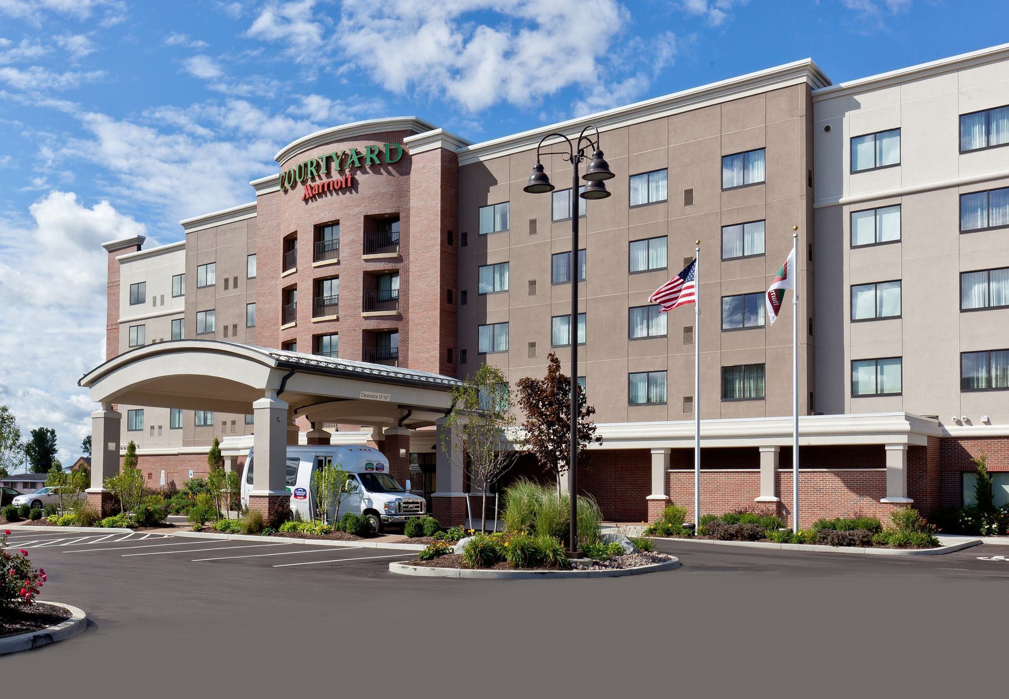 Courtyard By Marriott Buffalo Airport Чіктоваґа Екстер'єр фото
