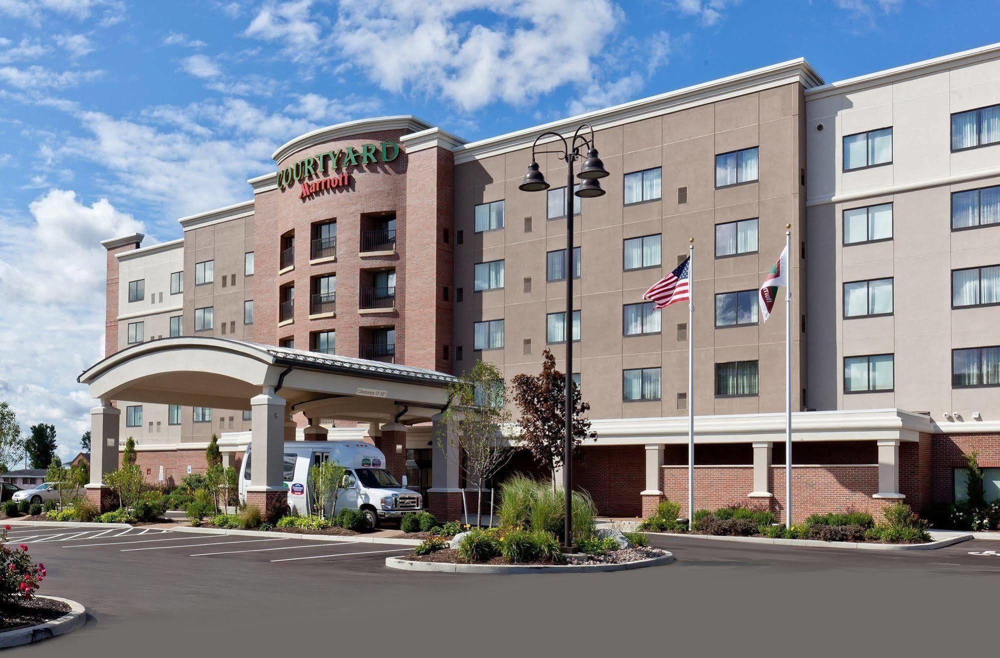 Courtyard By Marriott Buffalo Airport Чіктоваґа Екстер'єр фото