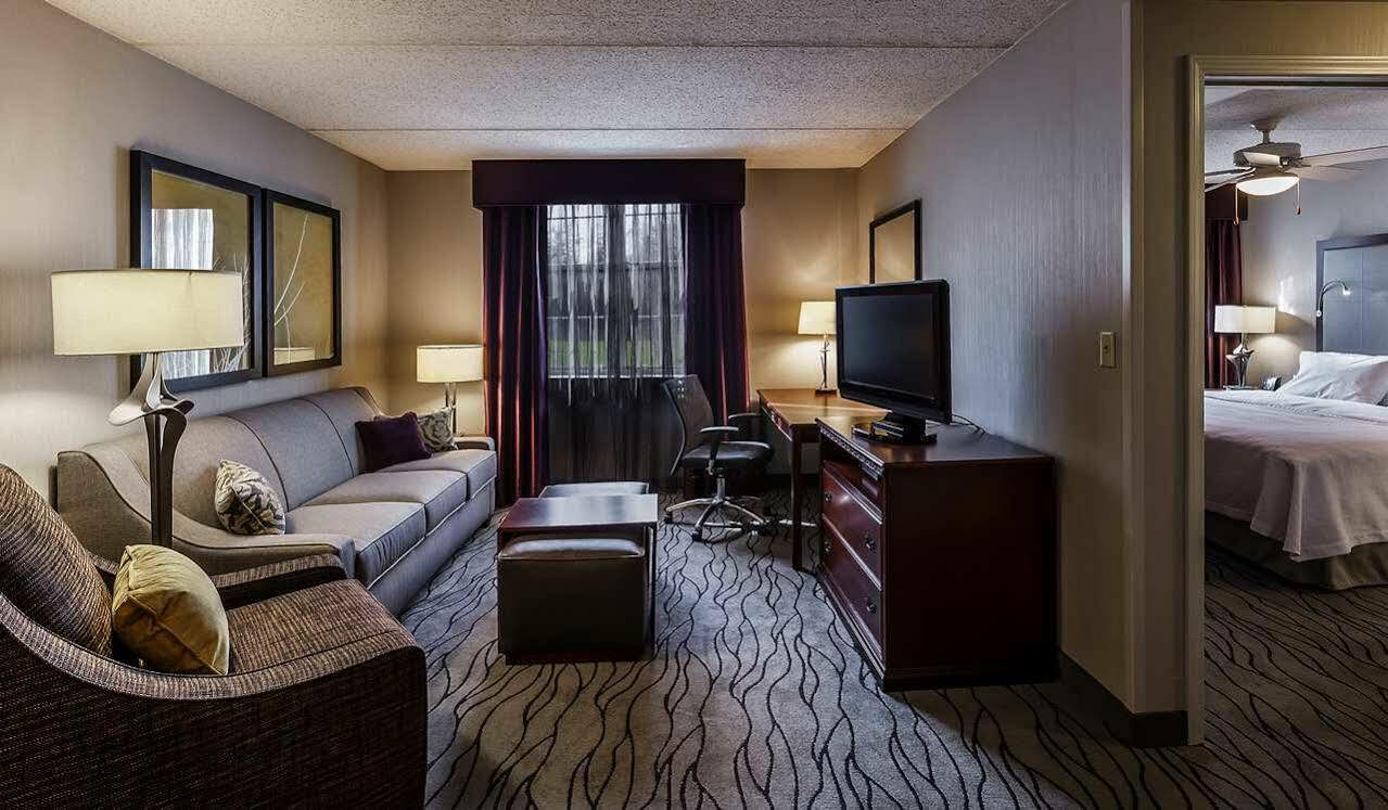 Courtyard By Marriott Buffalo Airport Чіктоваґа Екстер'єр фото
